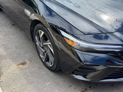 Used 2025 Hyundai Elantra SEL FWD image 20