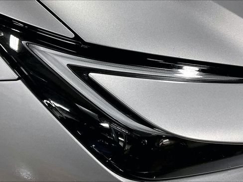 Used 2023 Toyota Prius Limited image 25