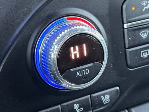 Used 2020 GMC Sierra 2500 SLT w/ SLT Premium Plus Package image 29