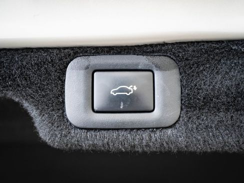 Used 2019 Lexus LS 500 AWD image 20