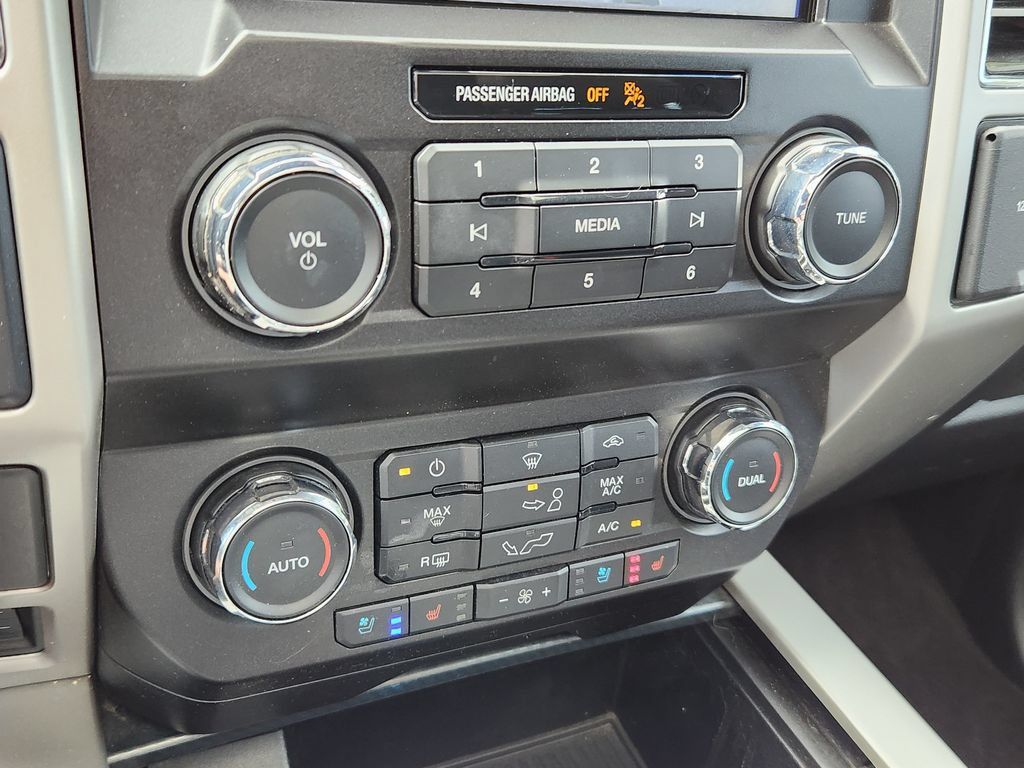 Used 2020 Ford F150 Lariat AWD/4WD image 24