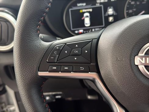 New 2025 Nissan Versa SR image 19