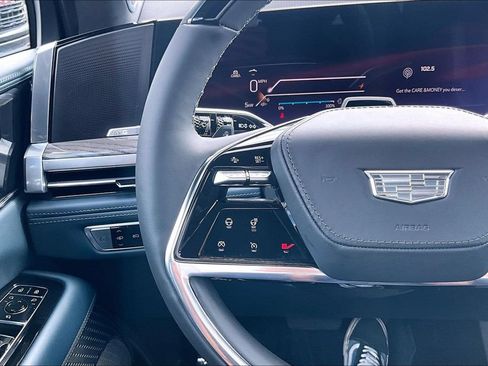 Certified 2025 Cadillac Escalade IQ Sport 2 AWD/4WD image 11