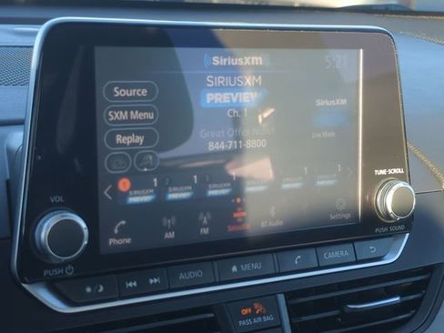 Used 2024 Nissan Altima 2.5 SV image 17