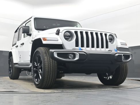 Used 2022 Jeep Wrangler Unlimited Sahara image 21
