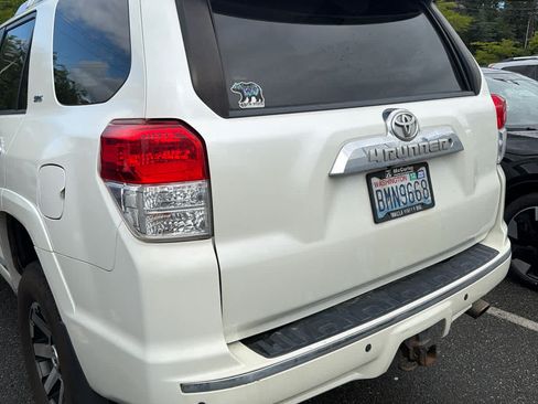 Used 2012 Toyota 4Runner SR5 w/ Convenience Pkg AWD/4WD image 2