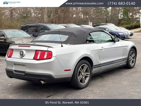 Used 2010 Ford Mustang Convertible RWD image 41
