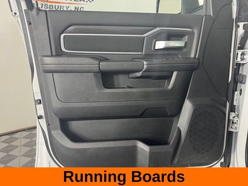 Used 2025 RAM 2500 Big Horn AWD/4WD image 11