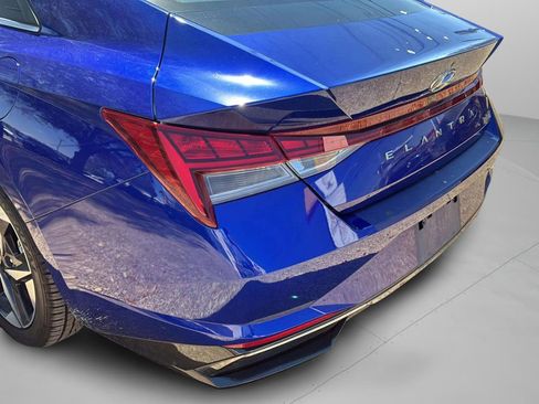 Used 2023 Hyundai Elantra Limited image 33