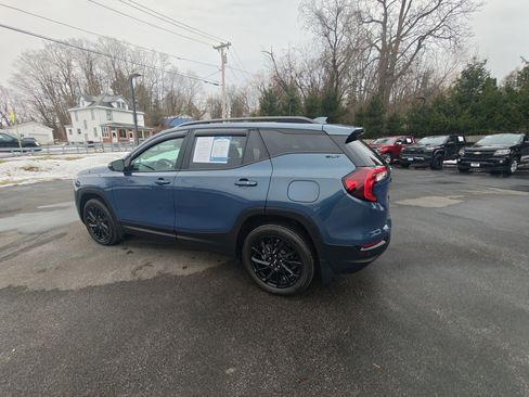 Certified 2024 GMC Terrain SLT w/ Elevation Edition image 3