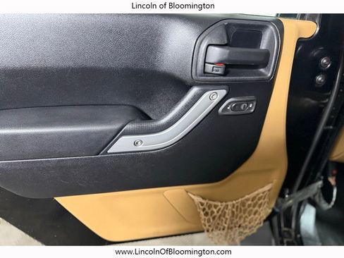 Used 2012 Jeep Wrangler Unlimited Sahara w/ Connectivity Group image 38
