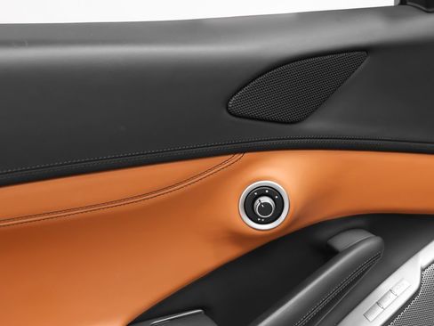 Certified 2019 Ferrari Portofino RWD image 76