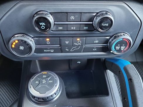 Used 2022 Ford Bronco Black Diamond AWD/4WD image 18