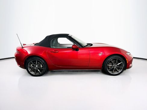 Used 2016 MAZDA MX-5 Miata Grand Touring RWD image 10