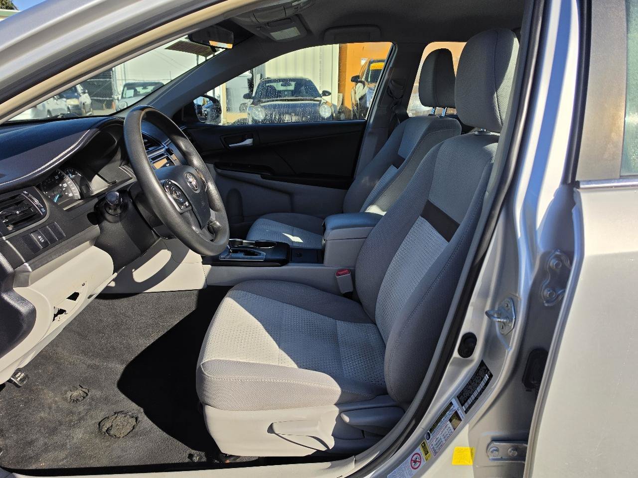 Used 2012 Toyota Camry LE FWD image 14
