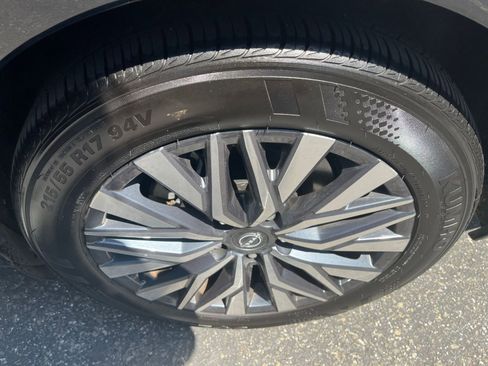 Used 2025 Nissan Altima 2.5 SV FWD image 29
