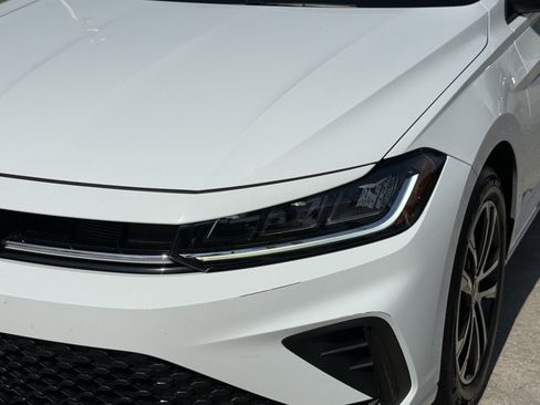 Used 2025 Volkswagen Jetta Sport FWD image 11