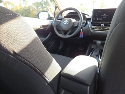 Used 2023 Toyota Corolla LE image 20