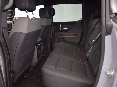 New 2024 GMC Hummer EV 2X w/ Extreme Off-Road Package image 16