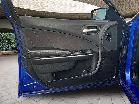 Used 2019 Dodge Charger SXT image 17