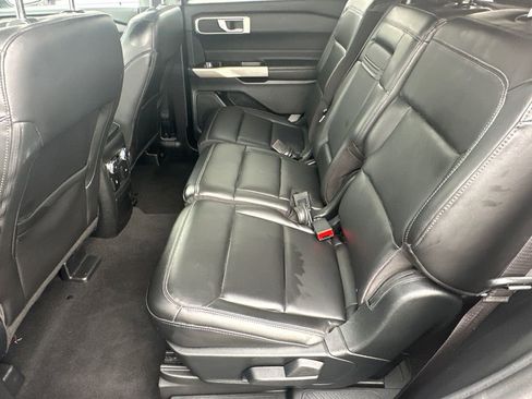 Certified 2023 Ford Explorer XLT w/ Equipment Group 202A AWD/4WD image 21