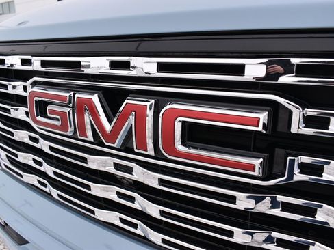 New 2026 GMC Canyon Denali image 11