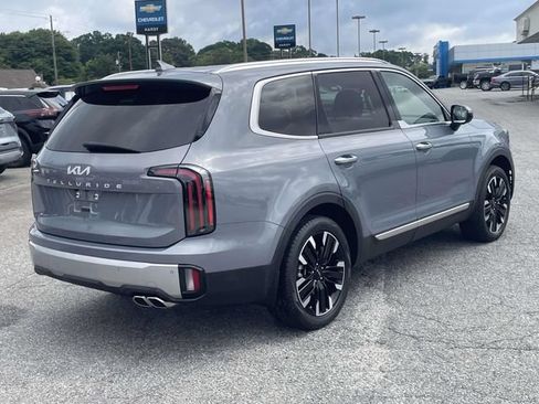 Used 2024 Kia Telluride SX FWD image 3