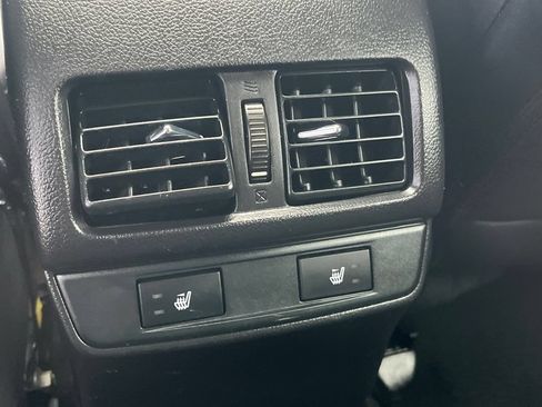 Used 2017 Subaru Outback 3.6R Limited AWD/4WD image 20