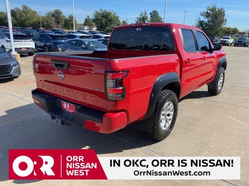 Used 2024 Nissan Frontier SV image 5