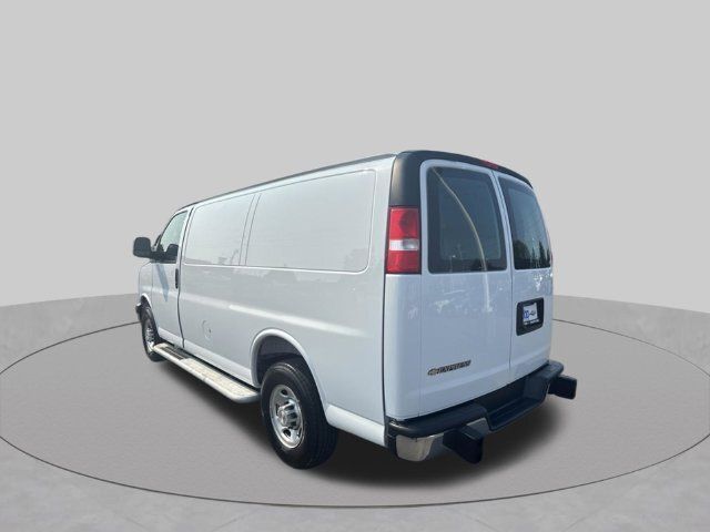 Used 2025 Chevrolet Express 2500 w/ Driver Convenience Package RWD image 3
