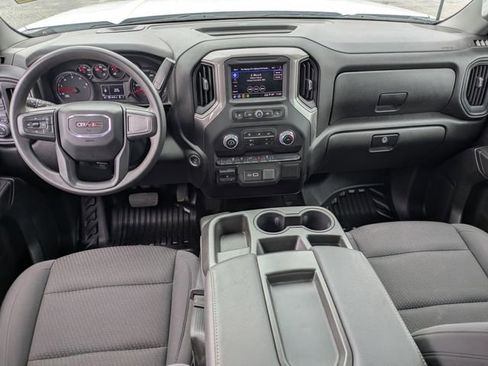 Certified 2024 GMC Sierra 2500 Pro w/ Convenience Package image 17