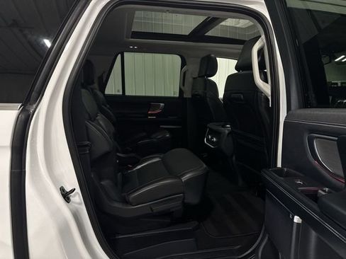 Used 2025 Ford Expedition Max Platinum AWD/4WD image 25