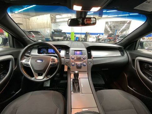 Used 2014 Ford Taurus SEL FWD image 26