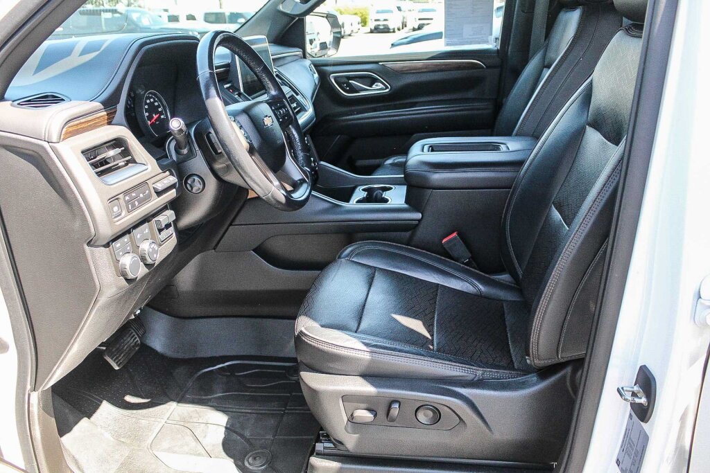 Used 2021 Chevrolet Tahoe High Country w/ Premium Package AWD/4WD image 9