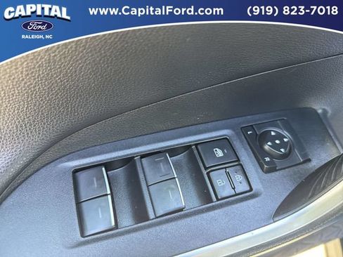 Used 2022 Toyota RAV4 XSE AWD/4WD image 21