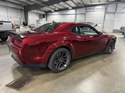Used 2018 Dodge Challenger SRT Hellcat image 5