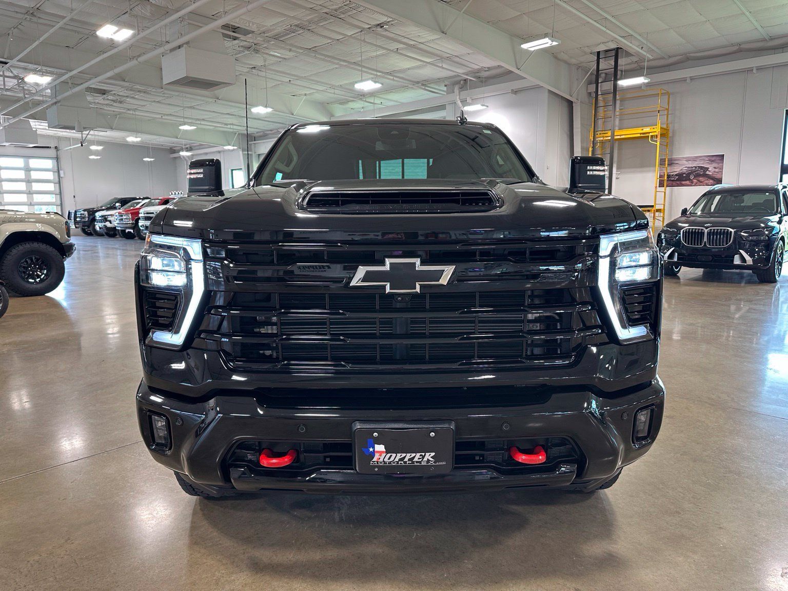 Used 2025 Chevrolet Silverado 2500 LT w/ Trail Boss Package AWD/4WD image 2
