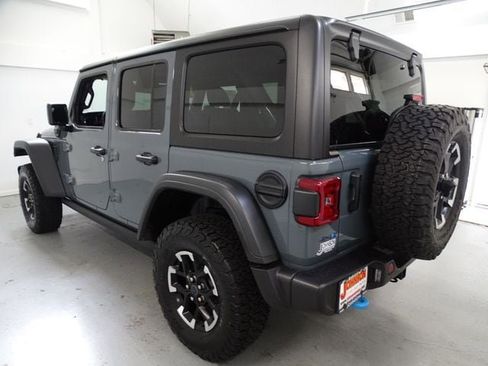 Certified 2025 Jeep Wrangler Unlimited Rubicon 4xe w/ Convenience Group AWD/4WD image 18
