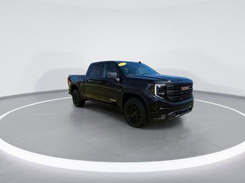 Used 2024 GMC Sierra 1500 Elevation AWD/4WD image 2