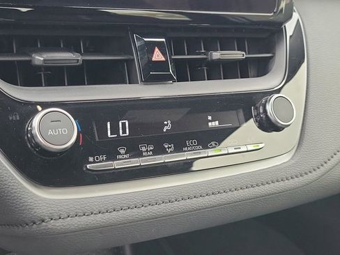 Used 2023 Toyota Corolla SE image 28