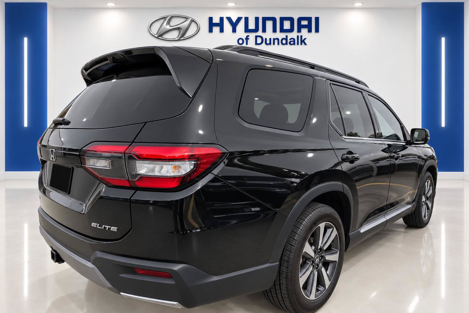 Used 2025 Honda Pilot Elite image 6