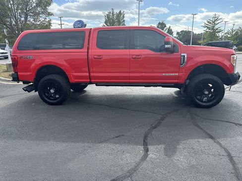 Used 2018 Ford F250 Lariat w/ Lariat Ultimate Package image 2