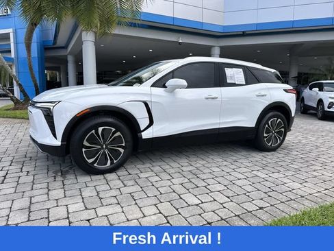 Used 2024 Chevrolet Blazer EV LT AWD/4WD image 31