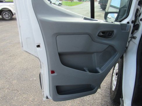Used 2018 Ford Transit 150 XLT RWD image 27