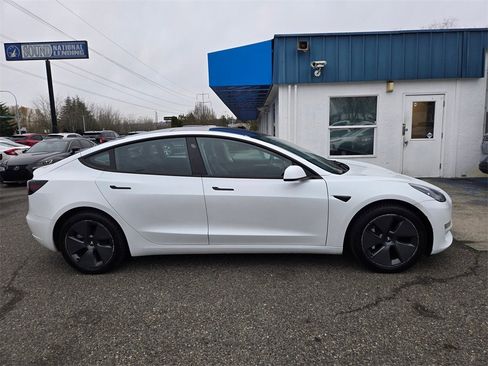 Used 2021 Tesla Model 3 Long Range image 4