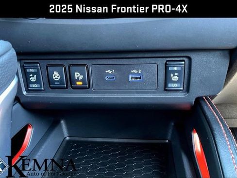 Used 2025 Nissan Frontier PRO-4X w/ Pro Convenience Package AWD/4WD image 18