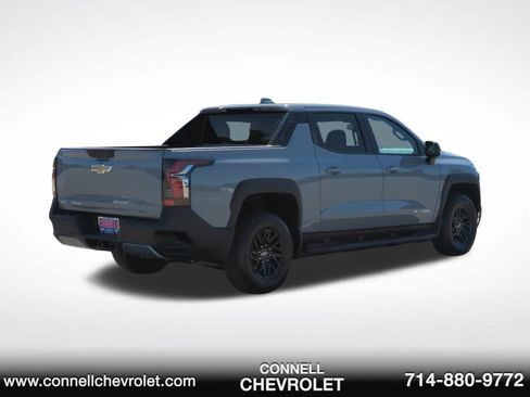 Used 2026 Chevrolet Silverado EV LT AWD/4WD image 5