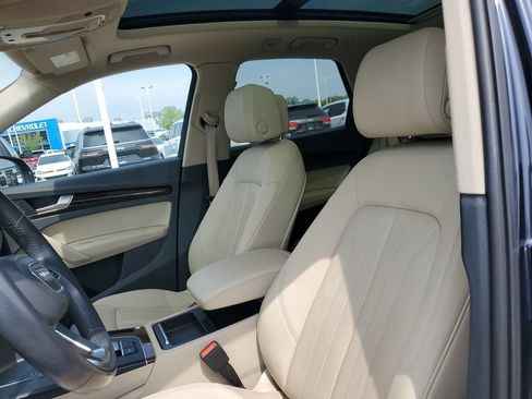 Used 2018 Audi Q5 2.0T Premium Plus w/ Premium Plus Package AWD/4WD image 6