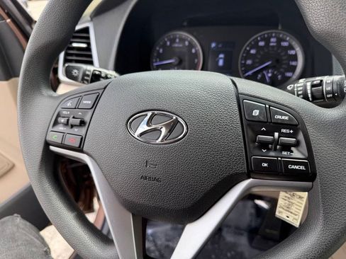 Used 2017 Hyundai Tucson SE w/ SE Popular Package 02 AWD/4WD image 27