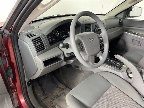 Used 2007 Jeep Grand Cherokee Laredo w/ Cargo Convenience Group image 3